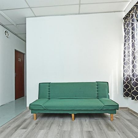 Spot On 90500 Sri Rampai Metro Hostel Kuala Lumpur Exterior foto